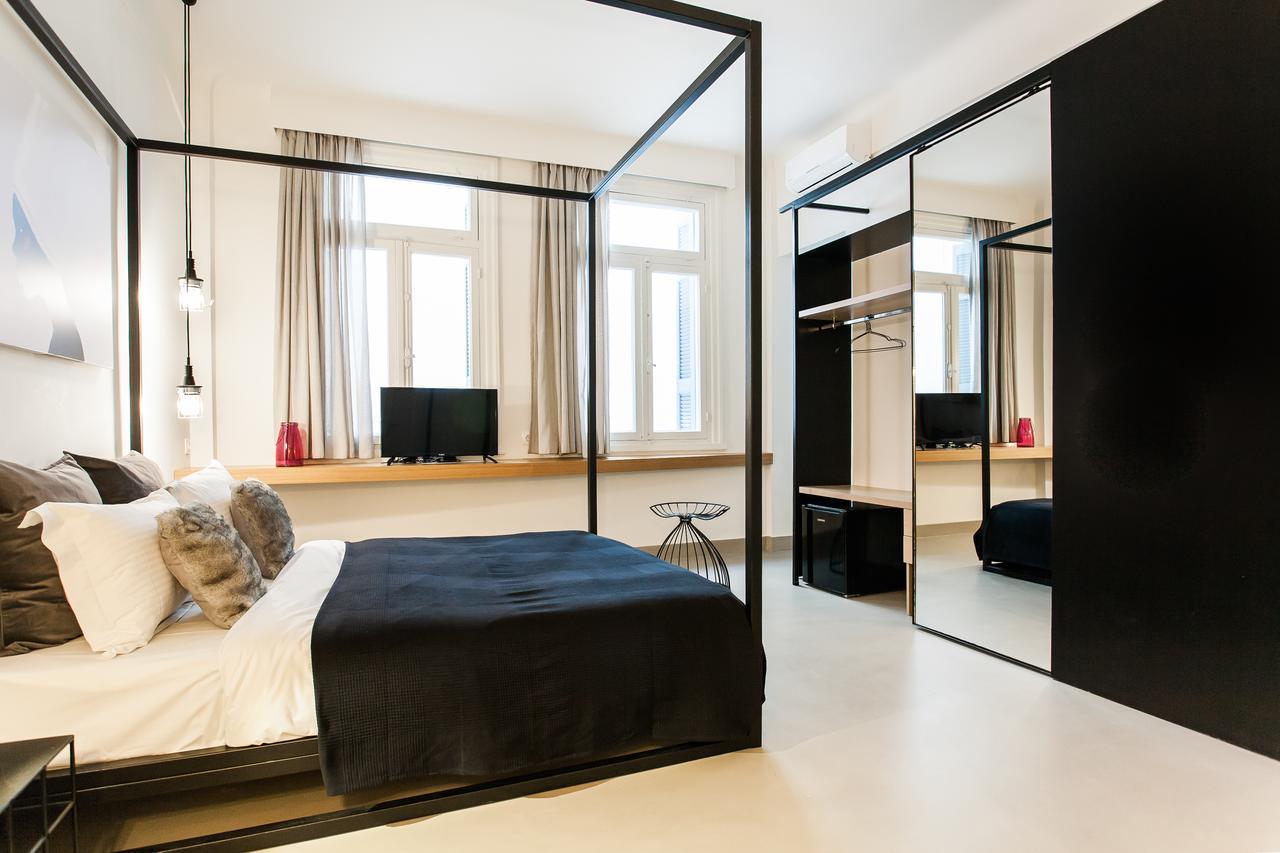 Monastiraki Suites By Livin Urbban Atenas Exterior foto